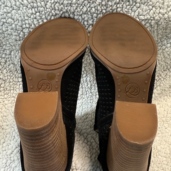 Lucky Brand Larise Black Perforated Suede Booties 9.5M - Picture 6 of 6
